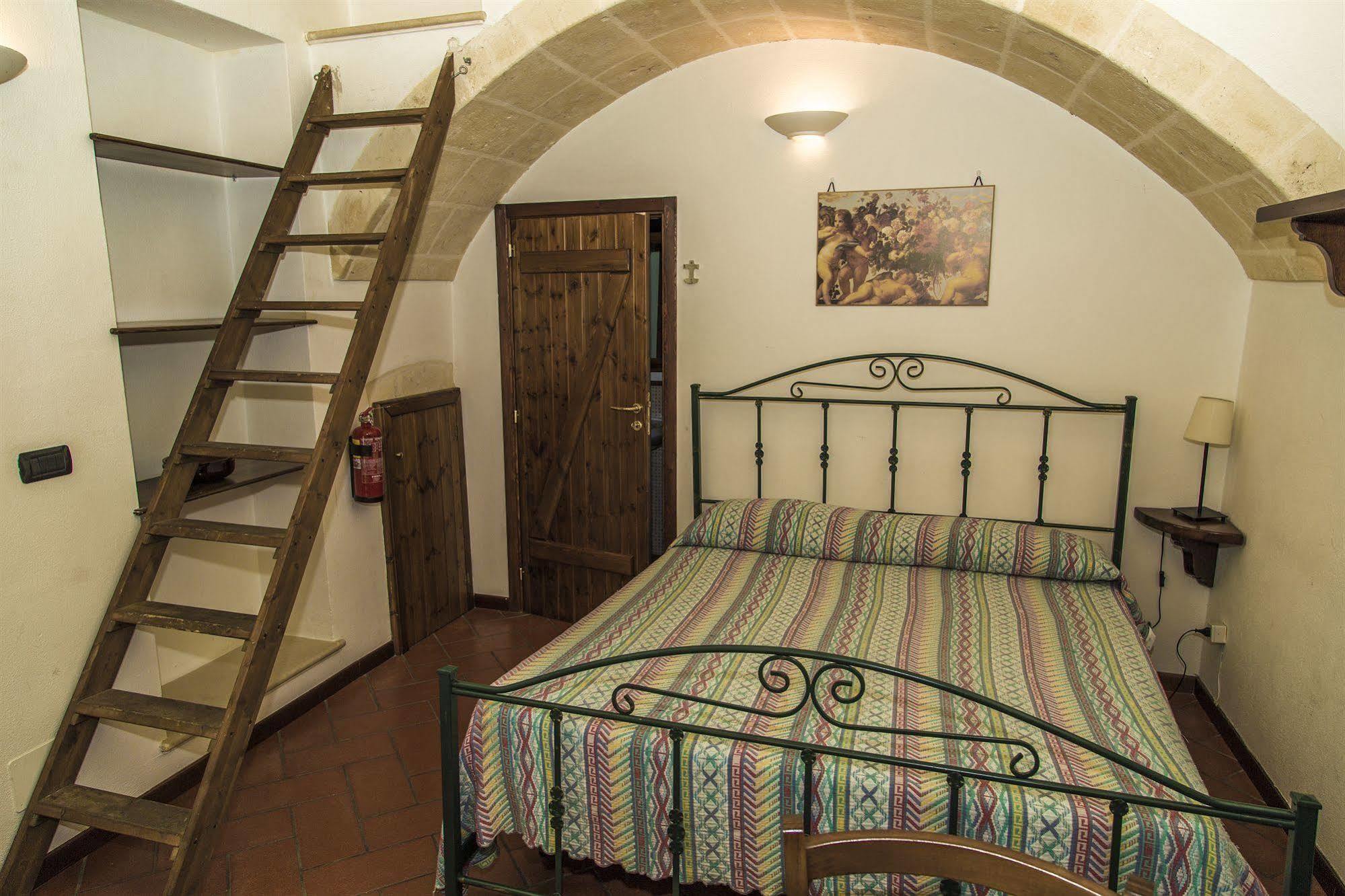 Vecchia Mottola Albergo Diffuso ภายนอก รูปภาพ
