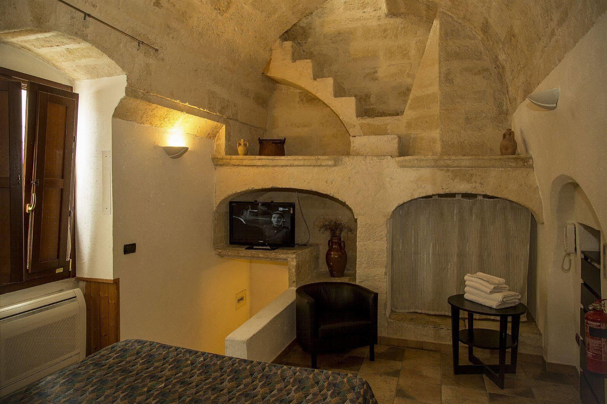 Vecchia Mottola Albergo Diffuso ภายนอก รูปภาพ